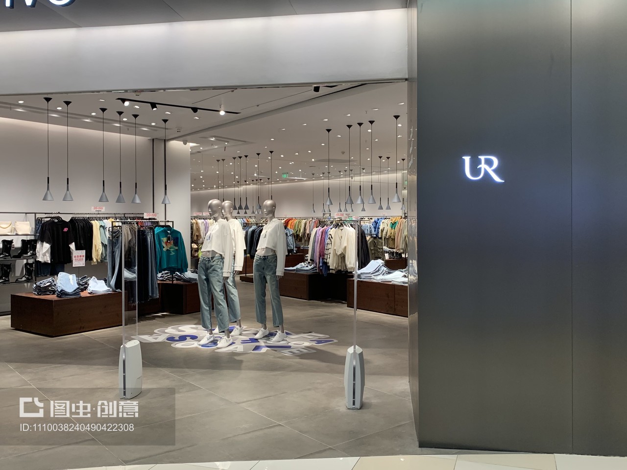 UR快時尚服裝品牌連鎖門店