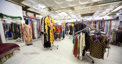 最新服裝店鋪裝修圖片案例效果圖