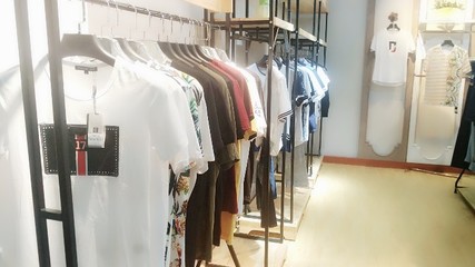 【貴州哪里有服裝批發(fā)