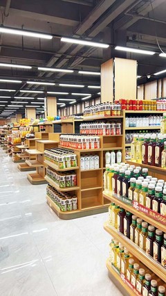 江蘇揚(yáng)州:舊菜場變“生鮮集市”“菜籃子”越拎越舒適